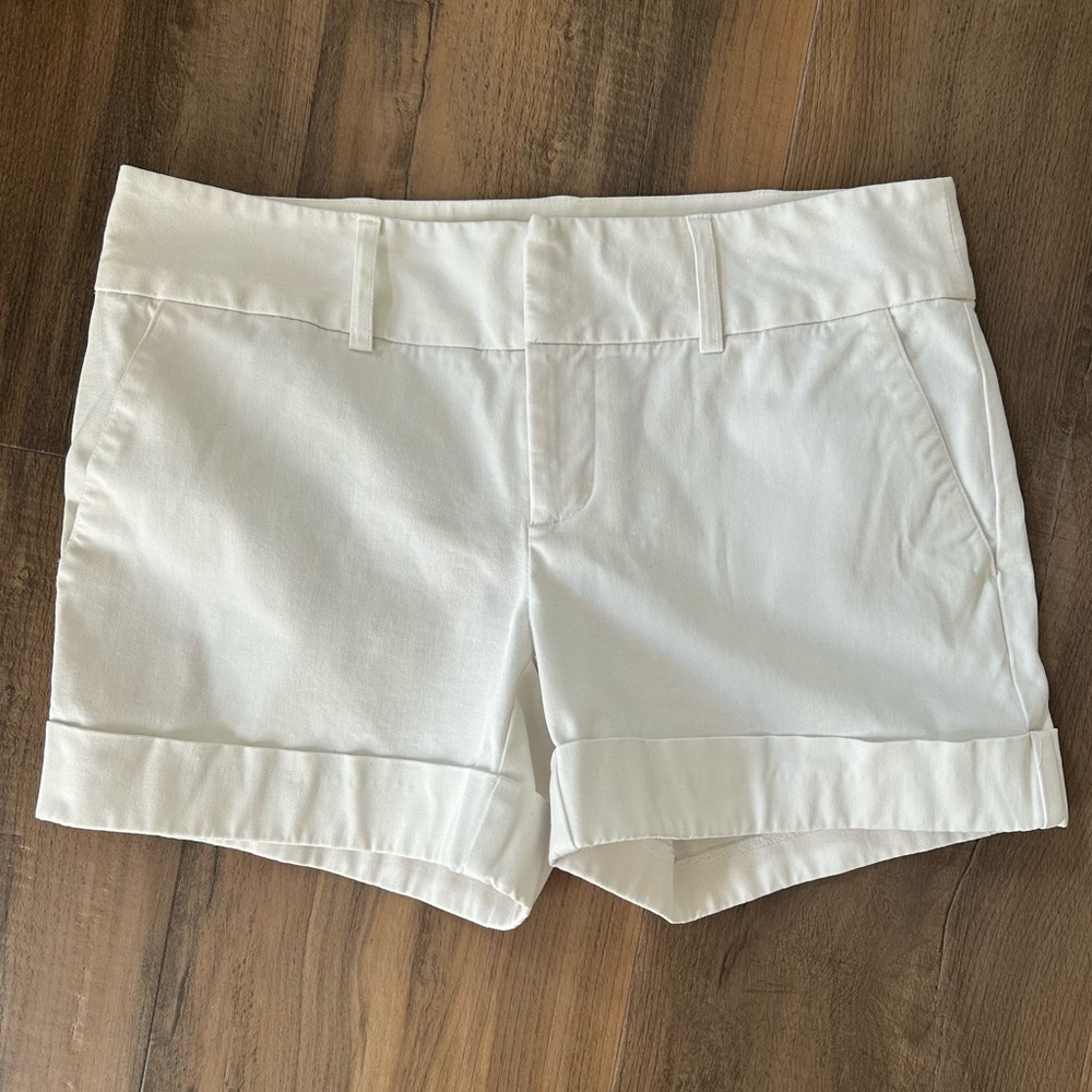 INC International Concepts Women's White Shorts 4 Petite